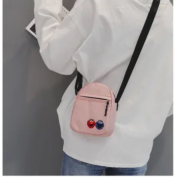 

New Korean version of ins shoulder canvas bag female new small fresh student wild messenger net red envelope