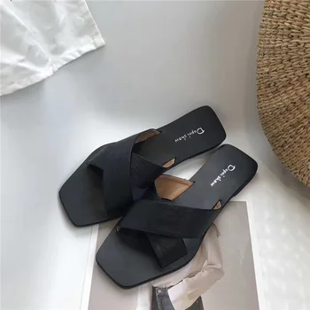 

ZHENZHOU Flat with flat female slippers 2018 summer new casual retro cross belt student sandals outside wearing beach slippers