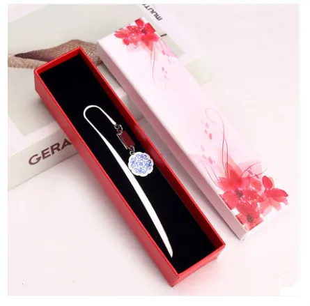 

1 Pcs Gold Best Gift for Reader Bookmark Charm Bookmark Blue and white porcelain Bookmark Gift