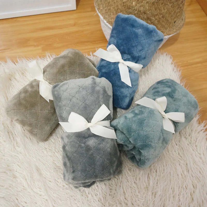 

LISM flannel small blanket thickened nap blanket summer office air conditioning cover leg blanket support wholesale