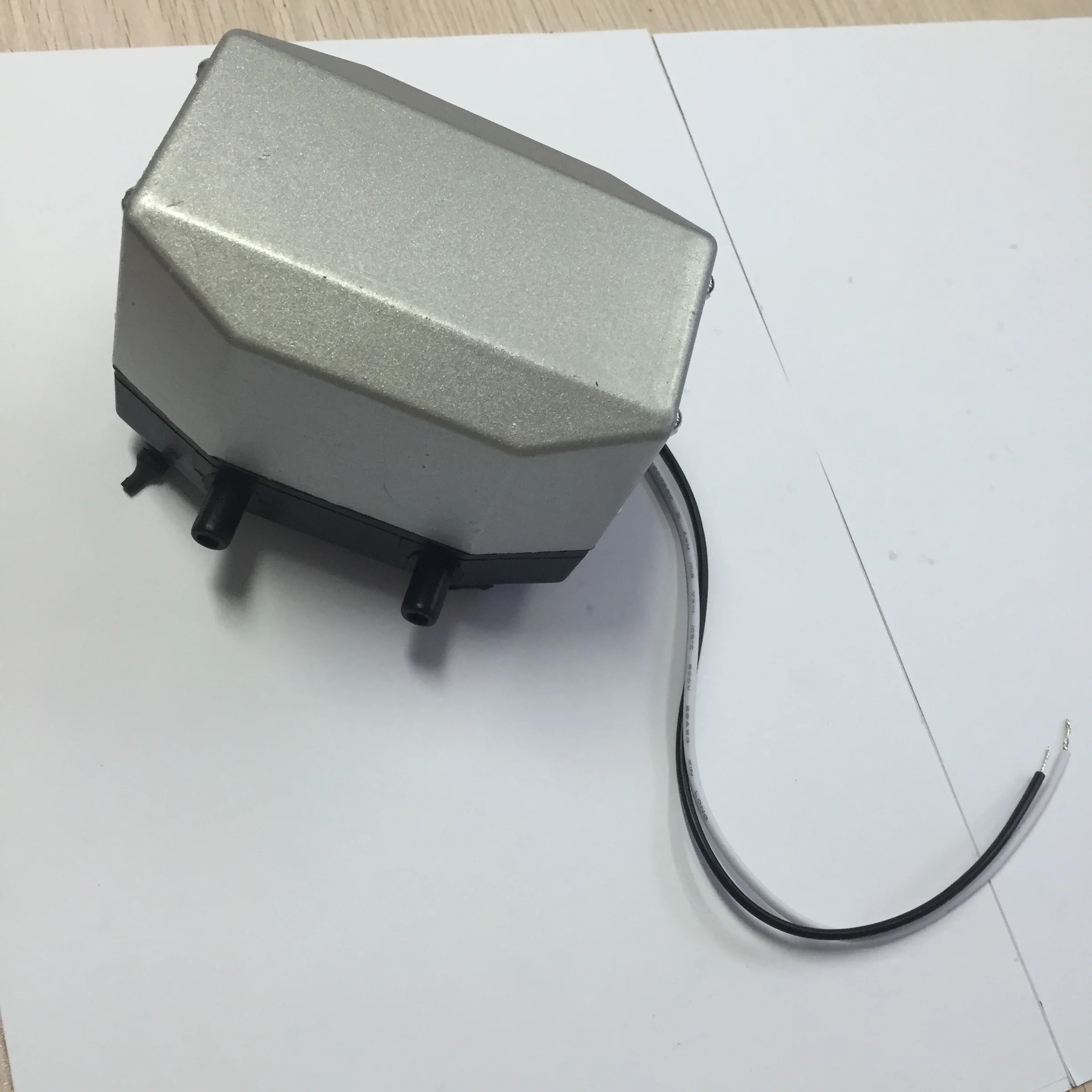 

Низкошумный воздушный насос для аквариума/алюминиевый микромембранный воздушный насос