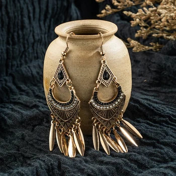 

Charming Hollow Ethnic With Acrylic Shaped Like Sector Copper Alloy Dangling 2019 Fashion Earrings For Women Accessories