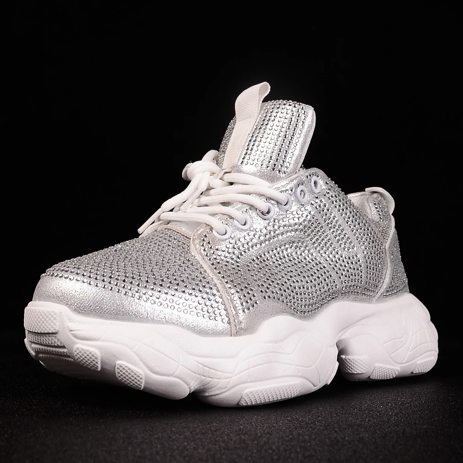 Черные серебристые блестящие стразы кроссовки на толстой подошве женские