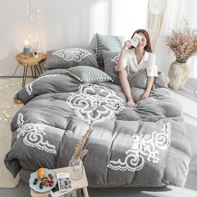 

Flannel FleeceDuvet Cover Bed sheet set Plush Winter Soft Warm 4Pcs Thick embroidery Bedding Set Full Queen size Bed Cover set