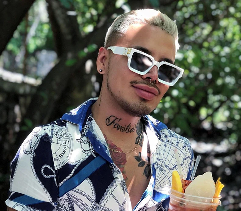 H6c9885ae7e4f4c9f8308d0a0070444364