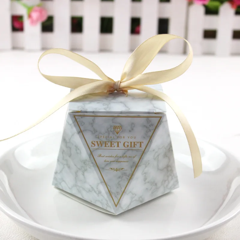 

Creative Diamond Wedding Candy Gift Box European Gift Box Candy Bag Personality Wedding Packaging Box Christmas New Year Decor