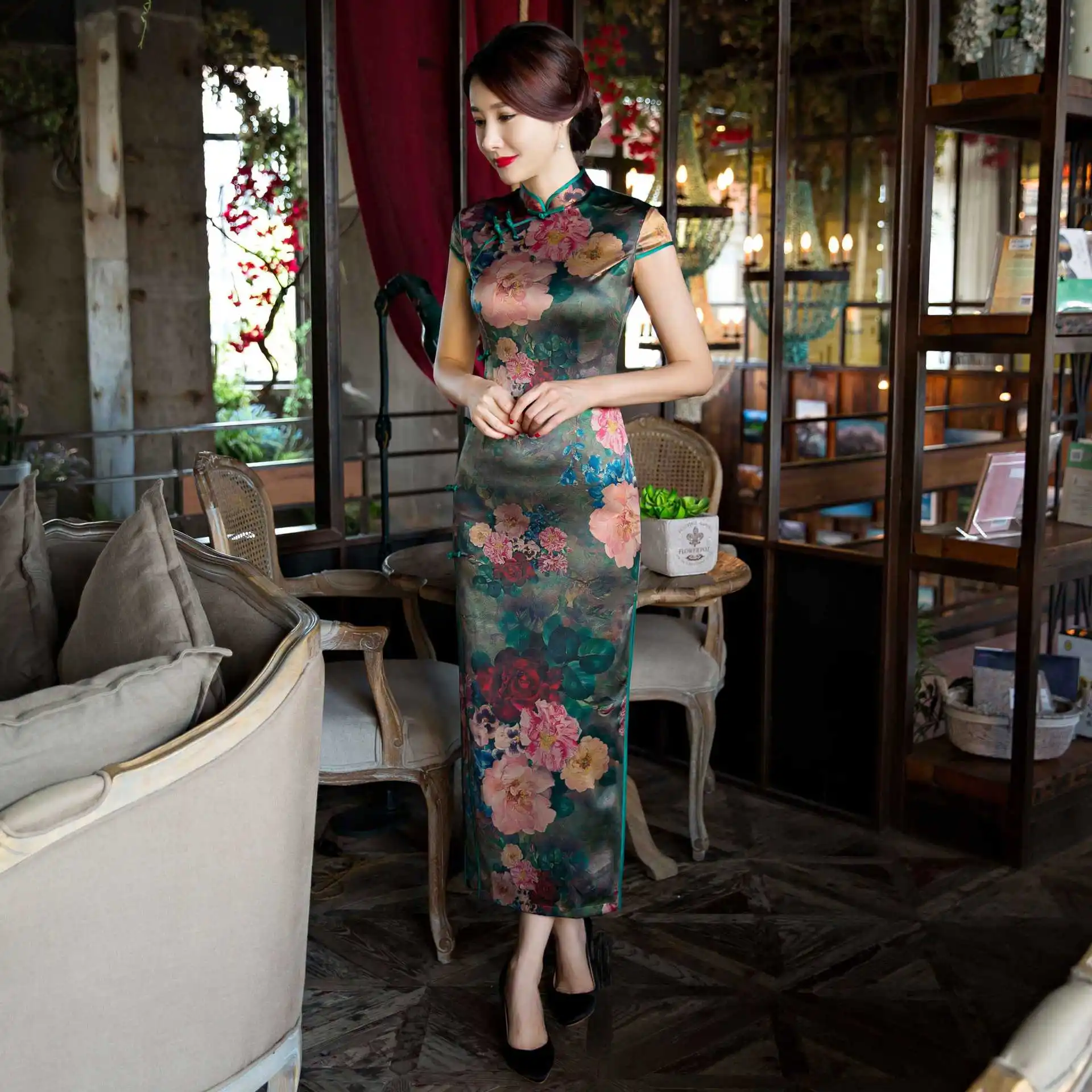 mandarin collar Traditional silk velvet cheongsam dress Vintage Chinese dress Gifts for women evening dress Couture gown Modern Qipao