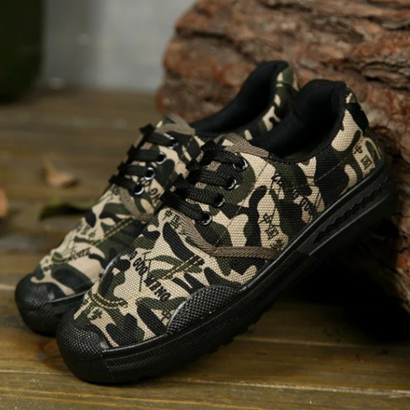 

Couple Wear-Resistant Running Shoes Men's Work Labor Insurance Shoes Special Warrior Training Camouflage Sports Sneakers Women