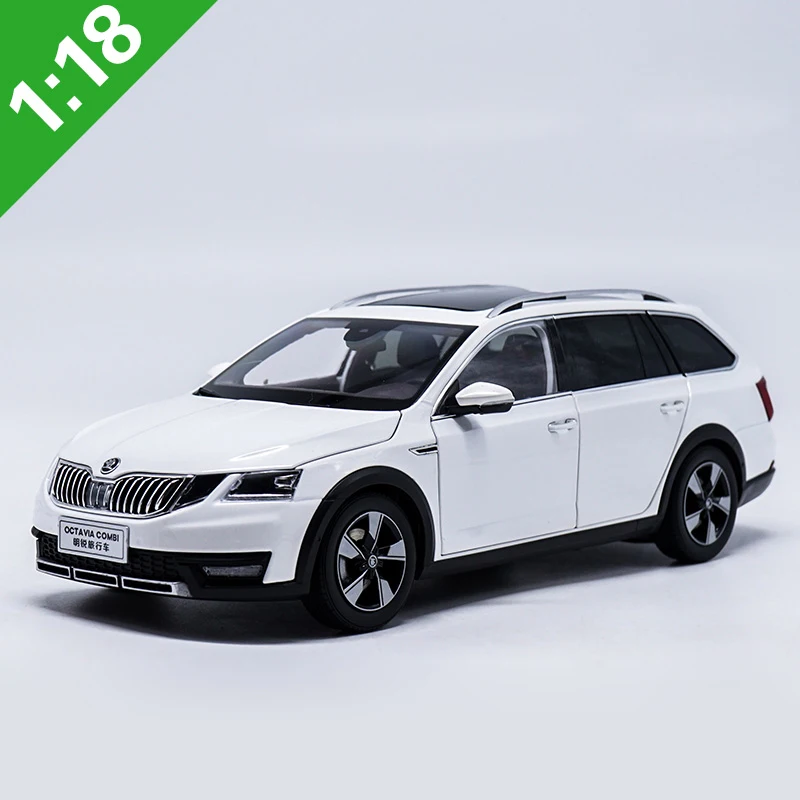 Оригинальная коробка 1:18 Высокая тщательно Skoda OCTAVIA Wagon сплава Модель автомобиля статические металлические модели автомобилей для Коллекционные вещи подарок - Цвет: White