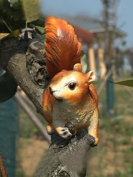 

CREATIVE OUTDOOR PATIO RESIN SIMULATION SQUIRREL DECORATION GARDEN RESIN SCULPTURE SMALL ANIMAL OUTDOOR HANGING BRANCHES