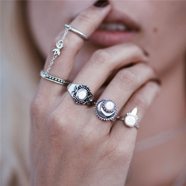 Bohemian Gold Vintage Rings Snake Heart Crystal Ring Set Women Charm Joint Ring Party Wedding Fashion Jewelry Gifts