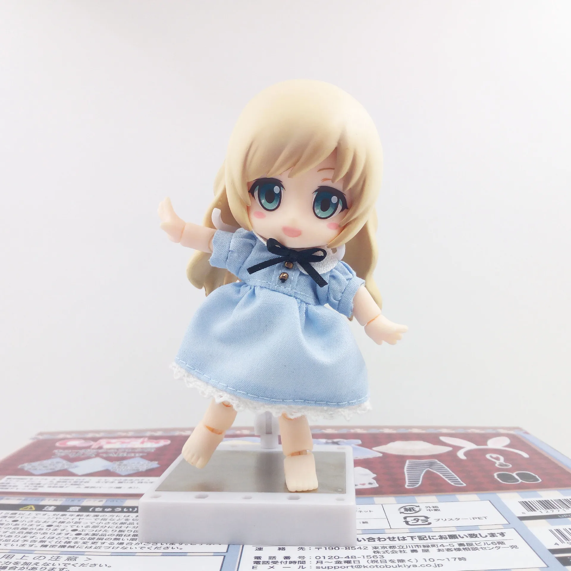 

Garage Kit Cute Alice Rabbit Ears Mobile Clay Figure Really Clothes