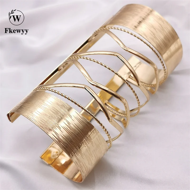 

Fkewyy Fashion Designer Jewelry Exaggeration Cuff Bracelets Part Birthday Bracelets For Women Luxury Charm Bangles Punk Girl