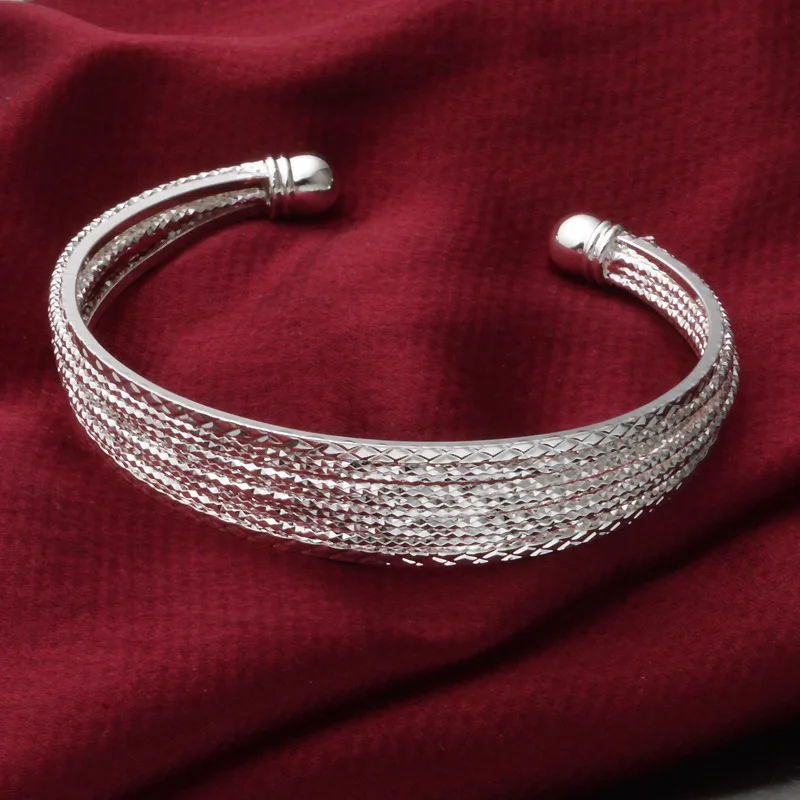 3409396552_735333281