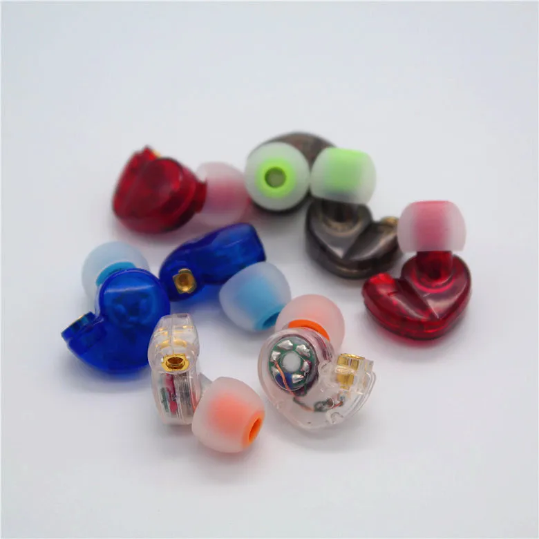 MMCX pluggable earphone head can be equipped with