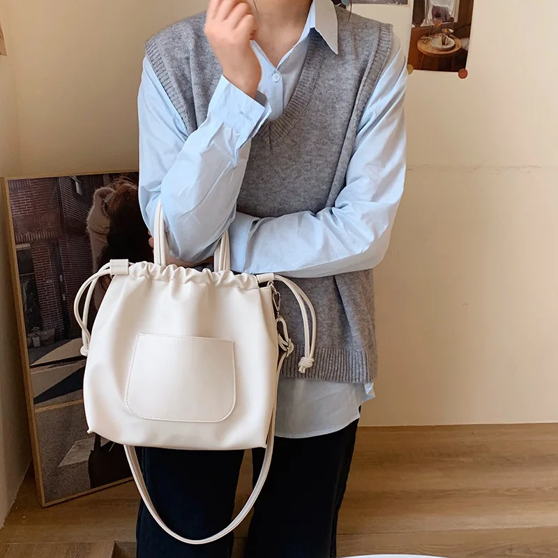 

2020 spring and summer new pu handbags all-match drawstring one-shoulder bucket bag casual messenger large-capacity bag