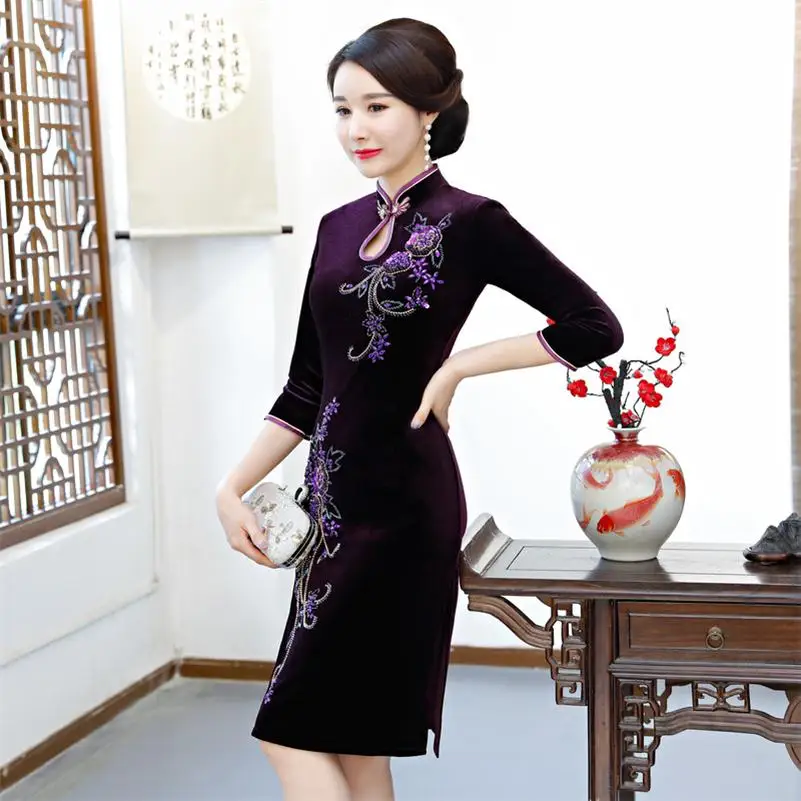 Дамы цветок бисером Qipao Осень бархат Тонкий Cheongsam элегантный китайский стиль вечернее платье Vestidos плюс размер 3XL 4XL