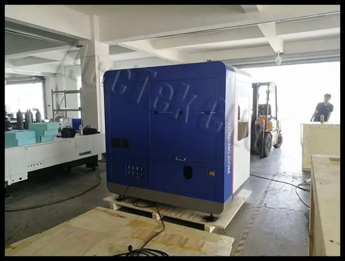 Станок для лазерной резки с ЧПУ AKJ6040F для металла и нержавеющей стали и углеродистой стали 600*400 мм