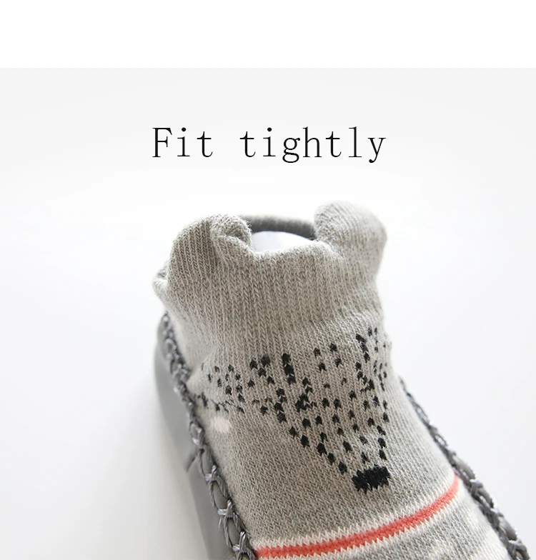 Новые детские носки с резиновой подошвой, носки для младенцев, модные осенне-зимние детские носки-тапочки для новорожденных, нескользящие носки с мягкой подошвой