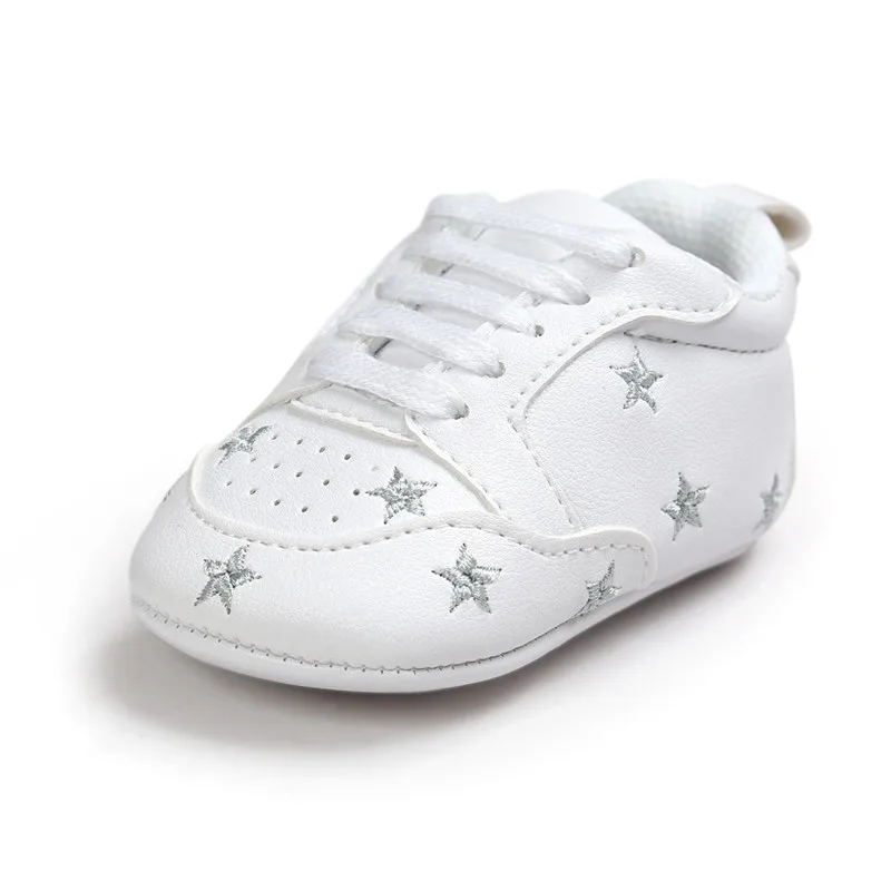 TOPATY/0-18 месяцев; обувь для маленьких мальчиков и девочек в форме сердца; обувь для малышей из искусственной кожи; детская обувь на шнуровке; Детские кроссовки на мягкой подошве; Bebe; обувь - Цвет: Sliver Star