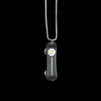 

Daisy skateboard hip-hop Pendant Chokers Necklace for Men Women Love Couples Long Necklace Titanium Steel Fashion Boyfriend Gift