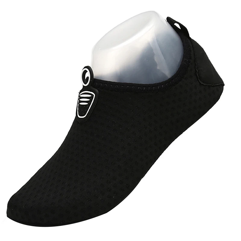 Женская и мужская обувь для плавания; дышащие мягкие кроссовки на плоской подошве; летняя обувь для серфинга и дайвинга; FK88 - Цвет: Черный