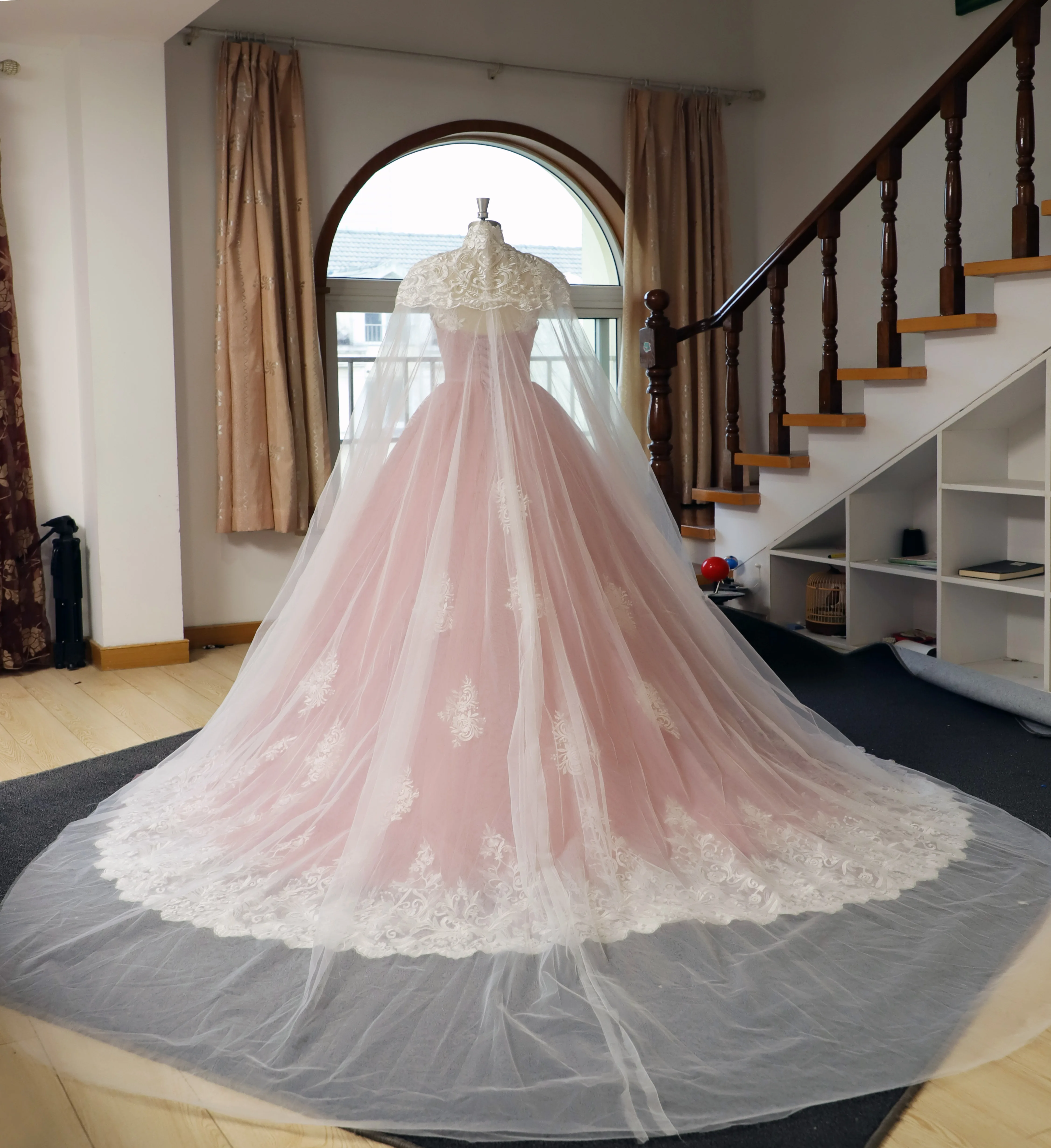 Pink Quinceanera Dresses With Cape Ball Gown Sweetheart Lace Beading Party Princess Sweet 16 Dress Tulle Lace-Up Backless