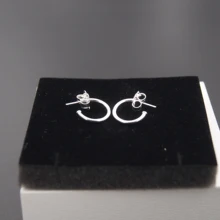 Стерлингового серебра 925 пробы копия ювелирных изделий версия ювелирных изделий женские серьги с оригинальным логотипом