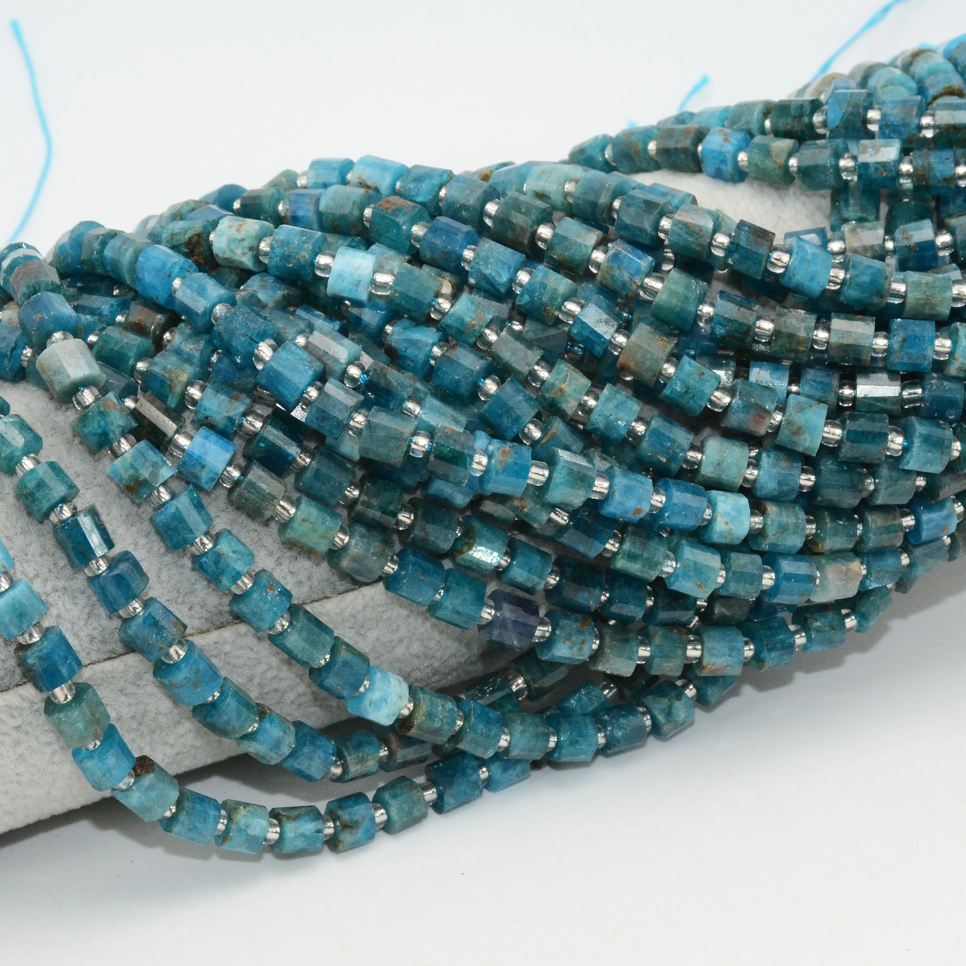 

Natural Simple Quality Apatite Faceted Wheel Beads 4x6mm-5x6mm