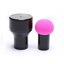 Ленивый круглый грибной головкой слоеного гидрофильного нелатексного порошка слоеная вода становится большой влажной и сухой