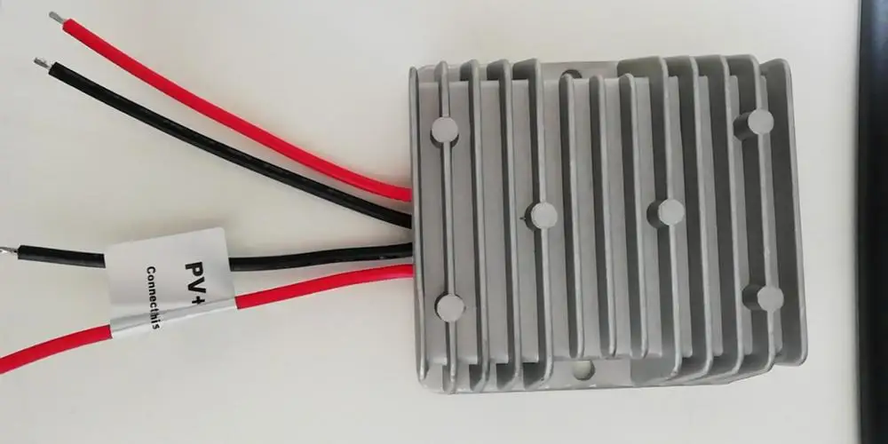 MakeSkyBlue 20A MPPT Солнечный контроллер заряда 20 Ампер V119 WiFi для макс. 300 Вт PV вход 12 В