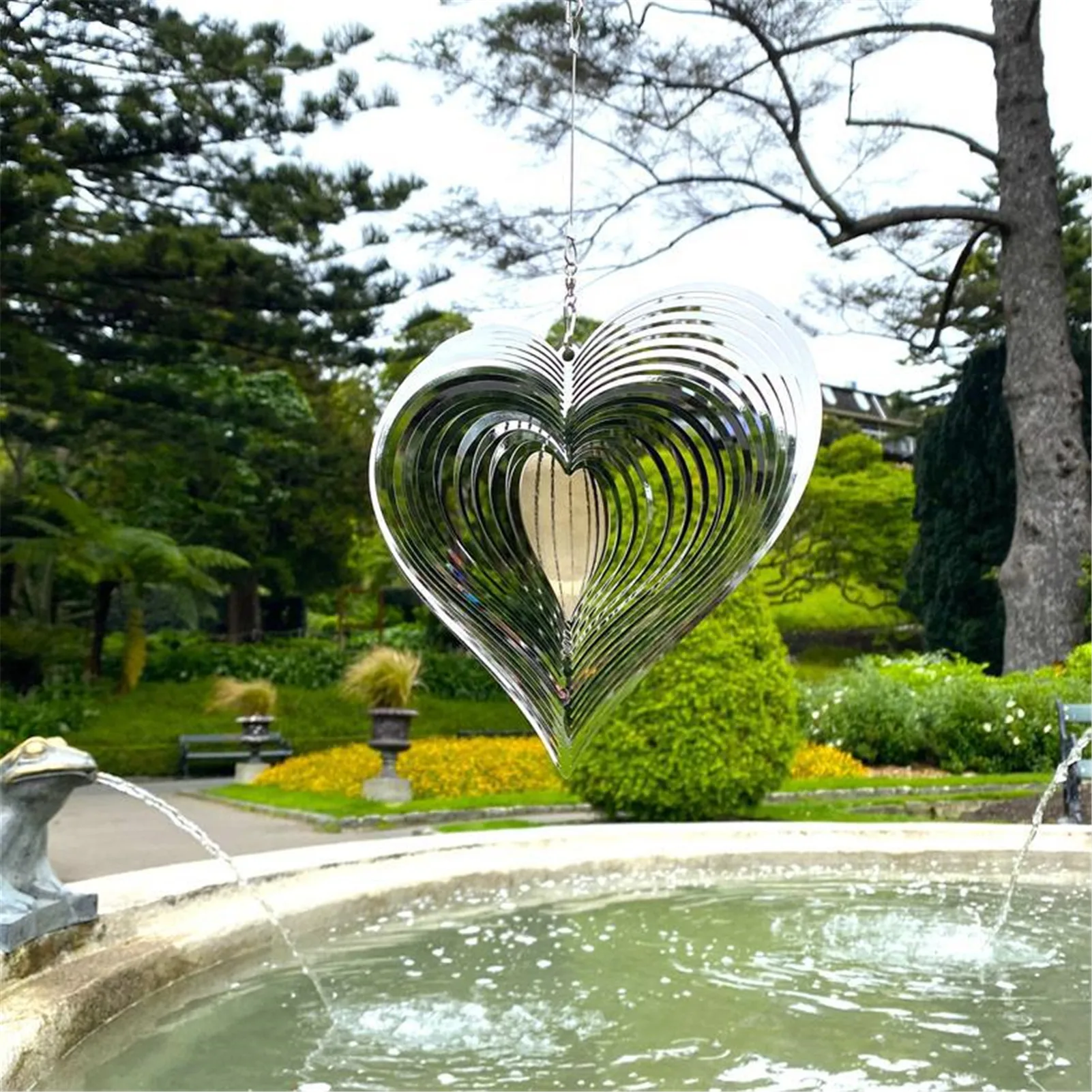 Beating Heart Wind Spinner Plastic Red Blue Wind Catcher Love Metal Black Chime Rotating Chime Windspinner Windchime