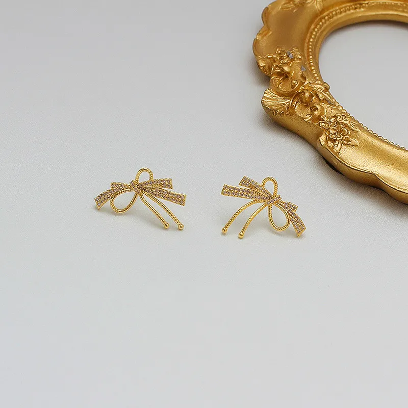

2020 Trend Fashion Exquisite Bow Stud Earrings Female or Girl Personality Sweet and Cute Fine Jewelry With Micro-inlaid Zircon