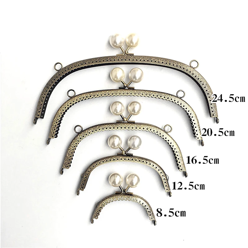 

Retro Metal Purse Frame Handle Bronze Curved Embossed Kiss Clasp Metal Handle for DIY Purse Wallets Bag Accessories