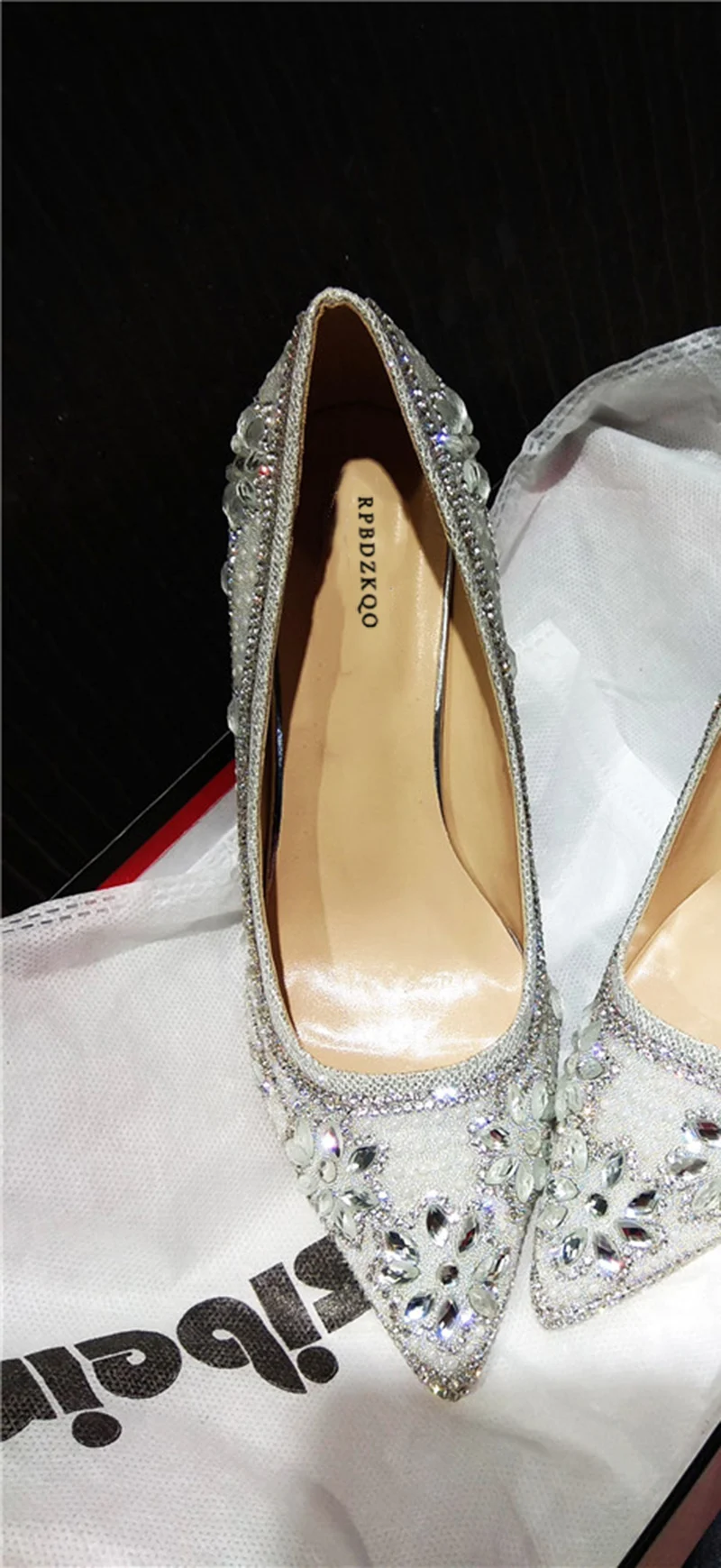 Стразы scarpin; размер 4, 34; ; женские блестящие туфли на высоком каблуке с украшением в виде кристаллов; свадебные туфли-лодочки с острым носком и стразами; Цвет Серебристый, средний; 33