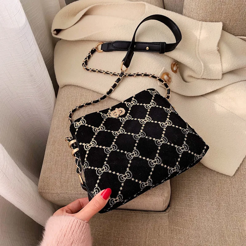 

Winter Western Style WOMEN'S Bag Bag 2020 New Style High Grade Sense Fashion Embroidered Bucket Bag Online Celebrity Chain Cross
