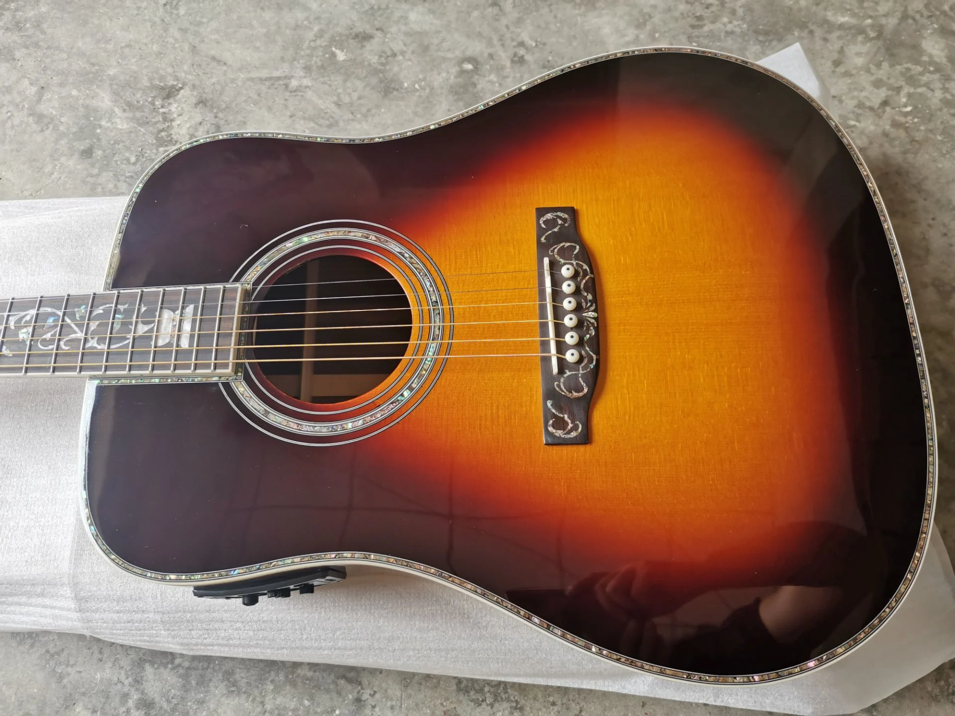 

free shipping professional custom acoustic guitar dreadnought body style 41 inches solid fancy acoustic electric guitar