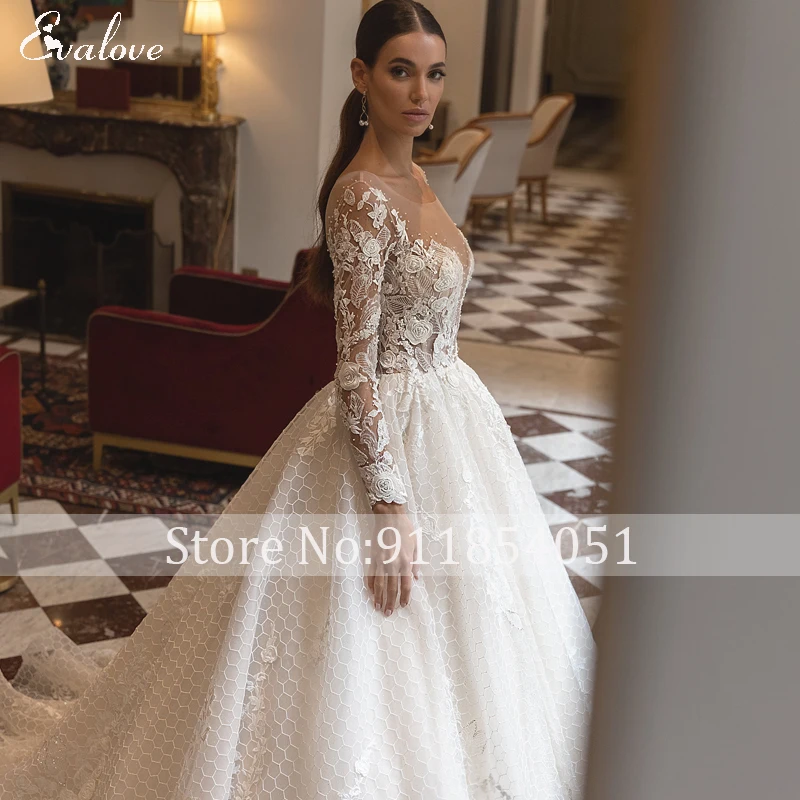 EVALOVE Gorgeous Appliques Lace Court Train A-Line Wedding Dress Luxurious Scoop Neck Beading Long Sleeve Princess Bridal Gown wedding gown