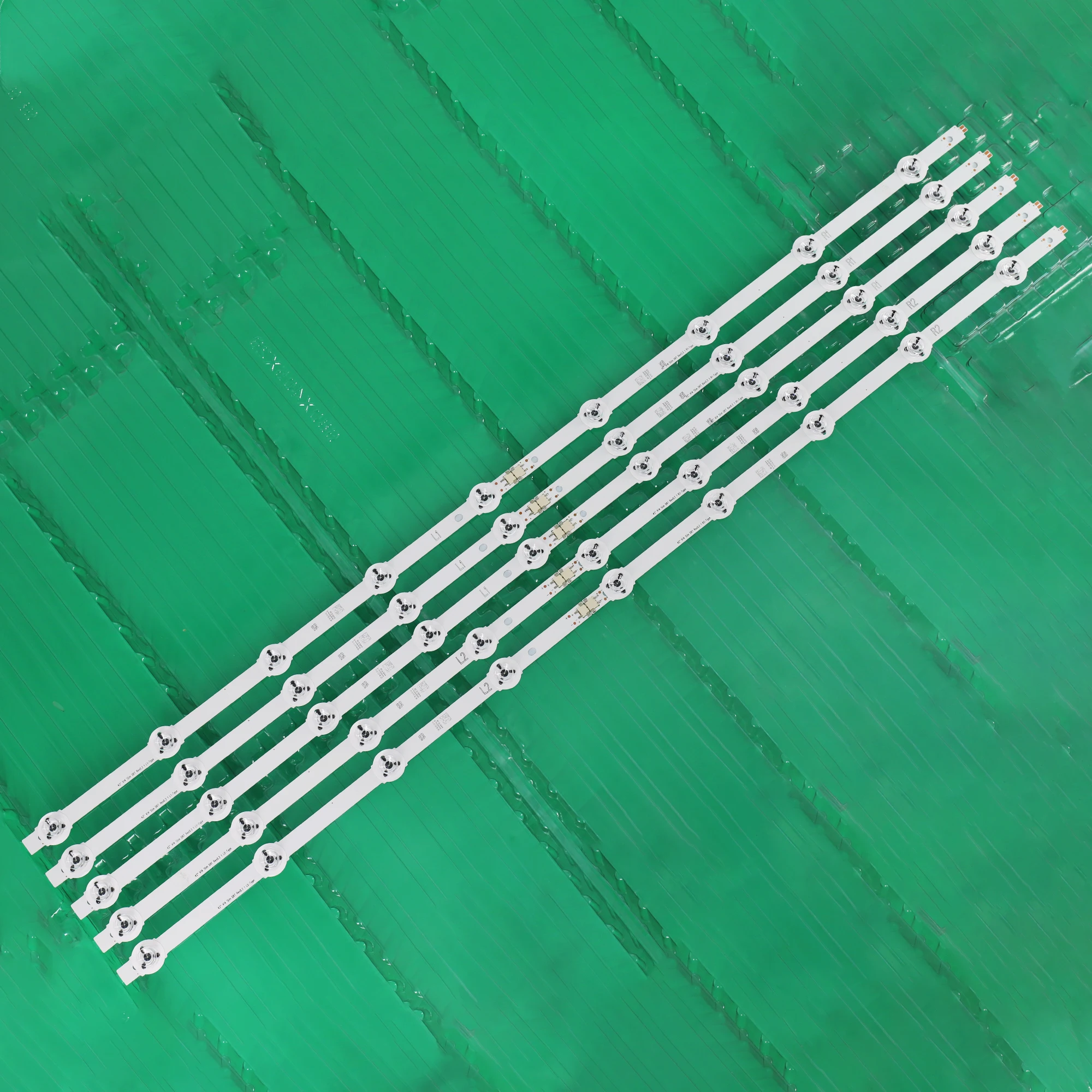 Рисунок 6 - Фонарь с подсветкой для LG 42 "V14 SLIM DRT REV0