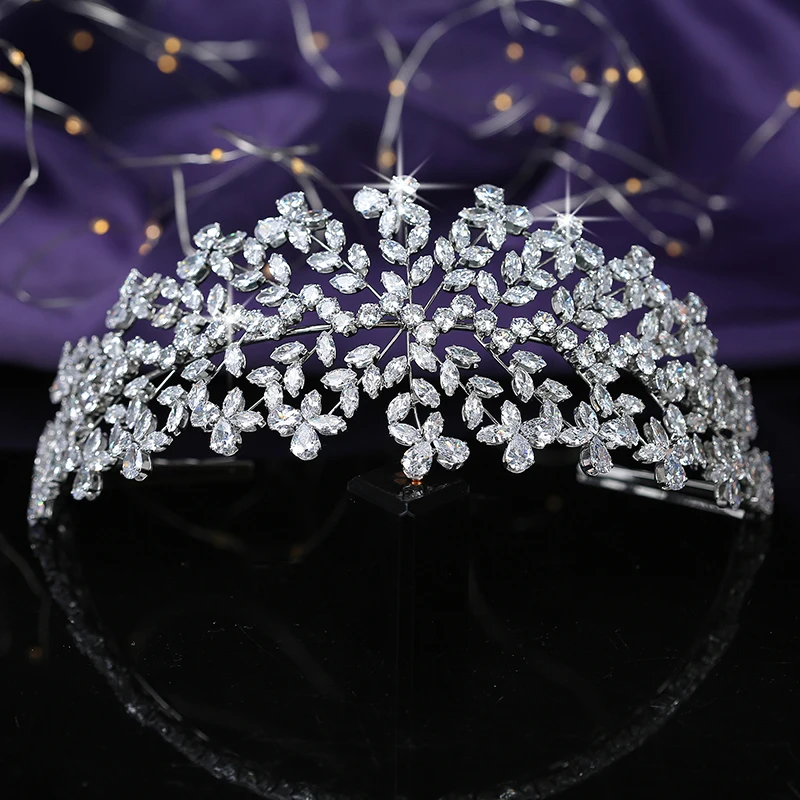 Diademi E Corone Di Hadiyana Lasciare Forme Di Disegno Per Le Donne Di Nozze Accessori Per Capelli Da Sposa Del Partito Corona Zircone Cubico Bc5461 C