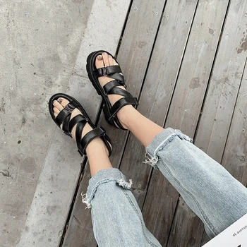 

femmes sandales Platform Punk shoes Rock Gothic Sandals Women Peep Toe Buckle leather strap sandals platform punk shoes LJB52