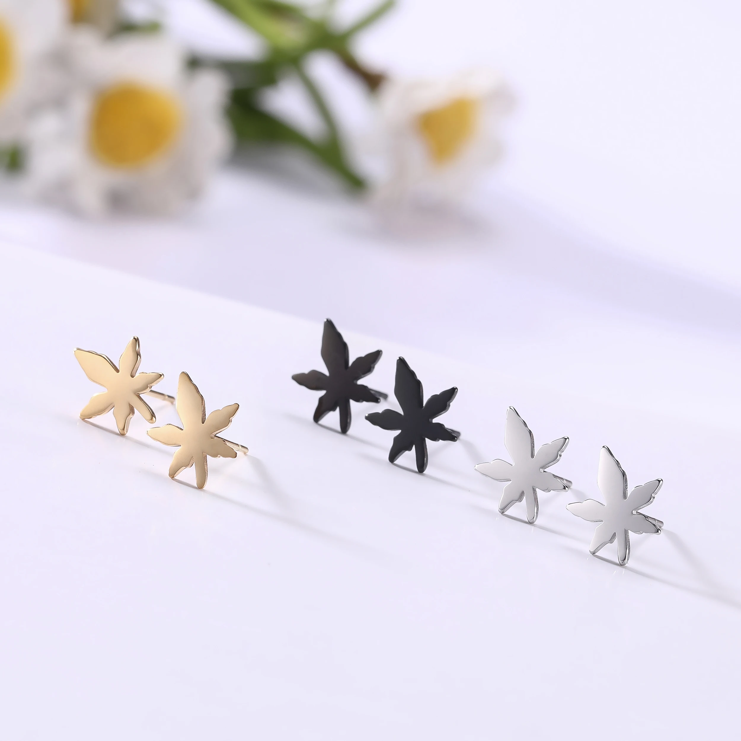 Моя форма серьга в Форме Кленового Листа 316L нержавеющая сталь маленькие серьги серебро/черный/золото милые женские серьги в форме листа ювелирные изделия подарок для девочки