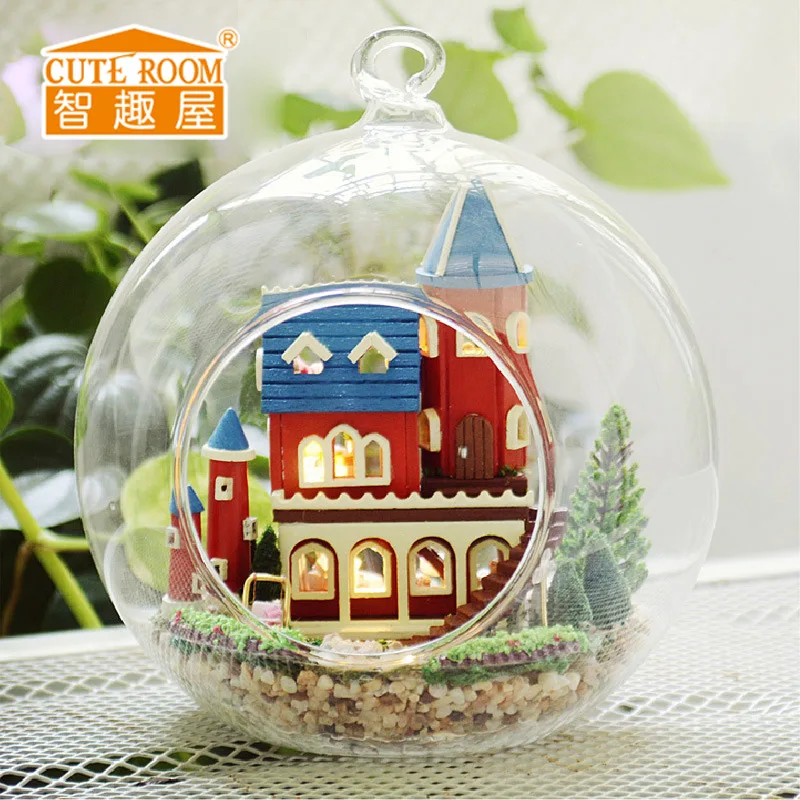 

DIY Hut Glass Ball Series 2005 Alice meng huan castillo vinaral Handmade House Creative Gifts