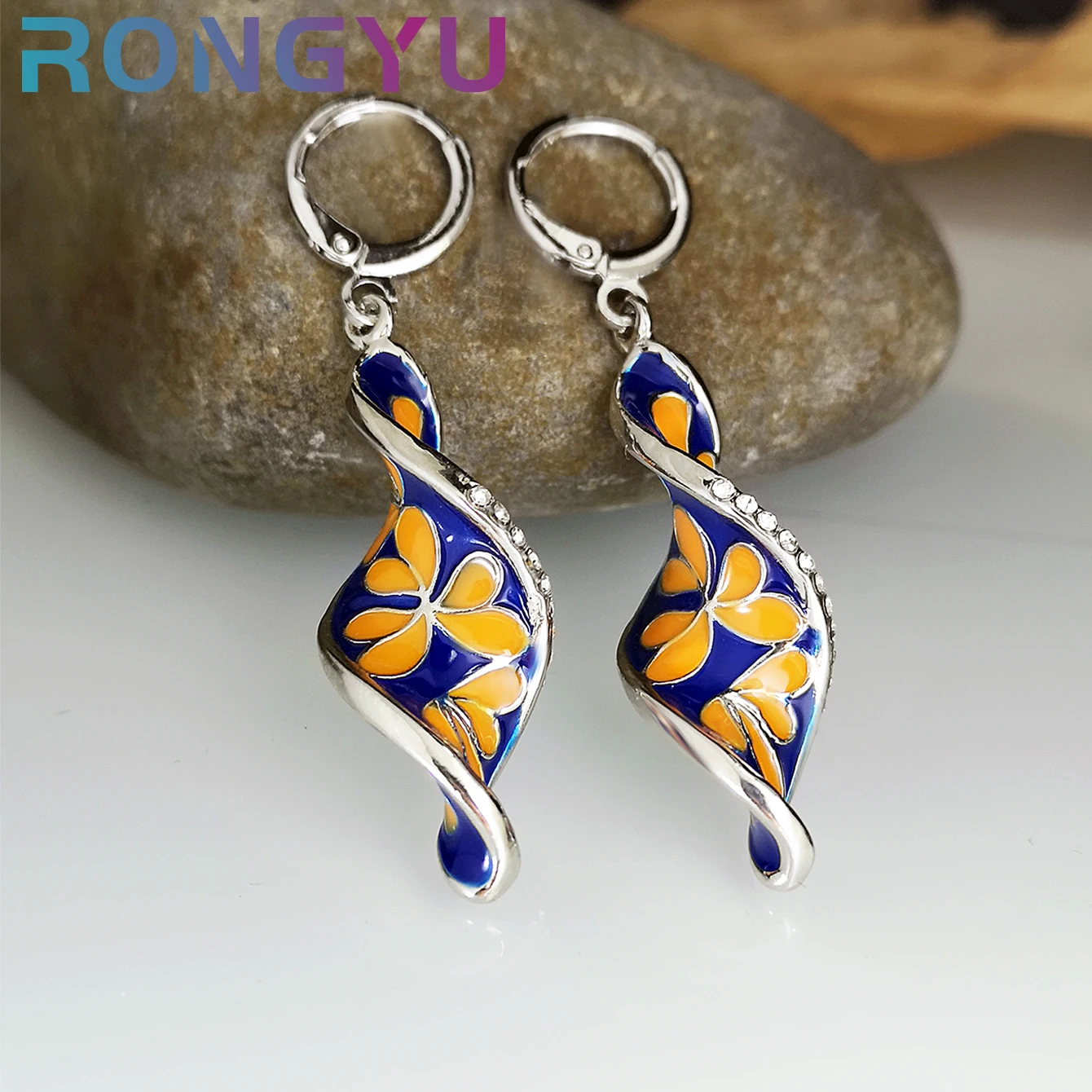

Unusual Drop Earrings For Women Vintage Classic Flower Spiral Leaves Pendant Crystal Female Earring Luxury Personalized Jewelry