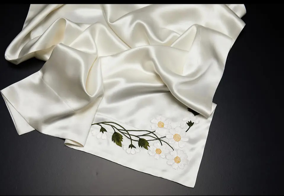 DISANGNI 100% Reine Maulbeerseide Kissenbezug für Haar und Haut, Natürliche Seide mit Blumenstickerei, Weich und Atmungsaktiv Luxus P – Detail 12