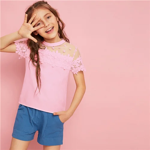 Розовый SHEIN Kiddie/Милая однотонная блузка с воротником-стойкой и оборкой для девочек детская одежда г., летний рукав-волан, топы с оборками на пуговицах сзади - Цвет: Розовый