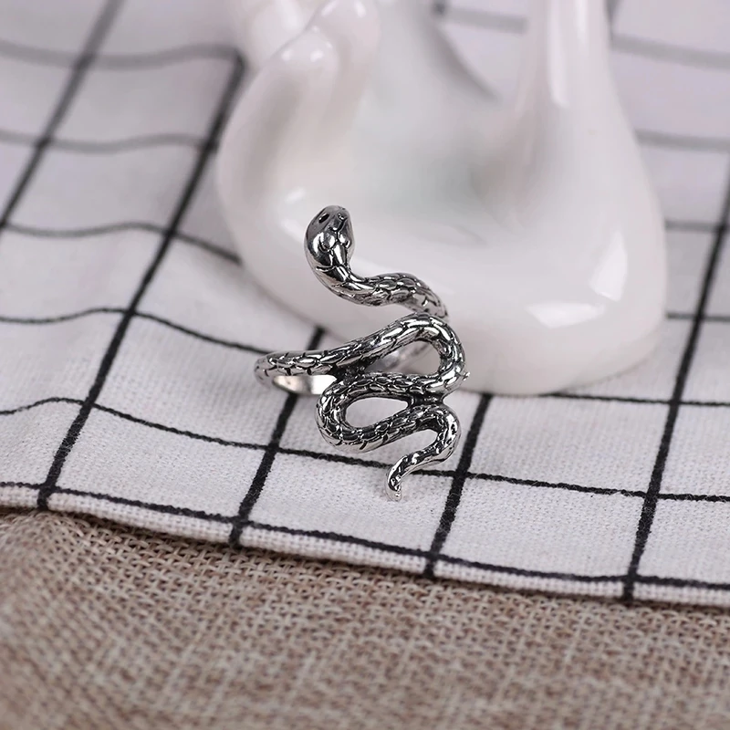 2020-ltimo-anillo-para-hombre-Material-de-aleaci-n-Animal-forma-de-serpiente-ajustable-personalidad-Retro.jpg_.webp_Q90.jpg_.webp_.webp (1).jpg_.webp