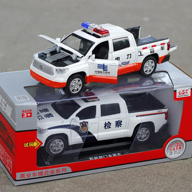 

[Boxed] Feng Smooth Field Pickup Police Car Model 132 Sound And Light Warrior Car Model Door Opening