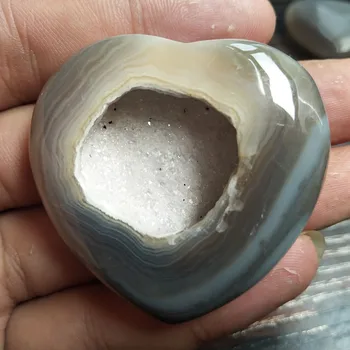 

Natural crystal agate cluster heart - shaped agate ornaments