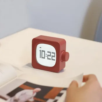 

Portable Square Small Alarm Clock Snooze Silent Sweeping Wake Up Table Clock Digital Battery Clock For Home Offices StudentLA228